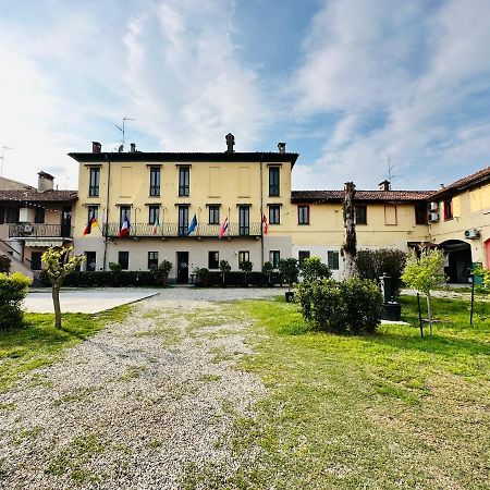 Hotel Duca Di Tromello ภายนอก รูปภาพ