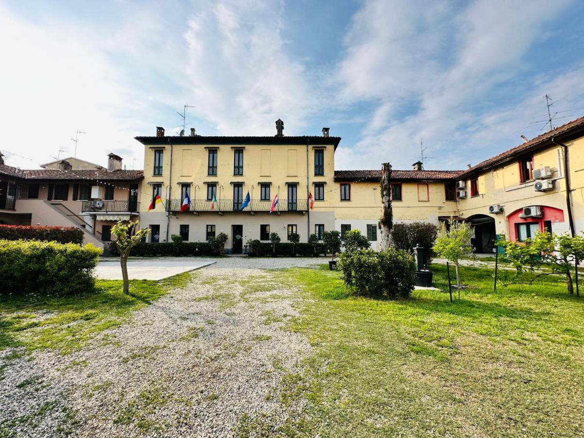 Hotel Duca Di Tromello ภายนอก รูปภาพ