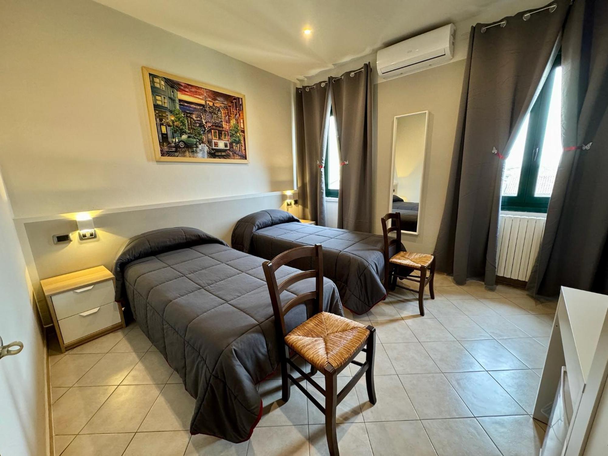 Hotel Duca Di Tromello ภายนอก รูปภาพ